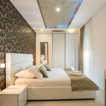 Exclusive Holiday Apartments&rooms Ξενοδοχείο με διαμερίσματα Σπλιτ