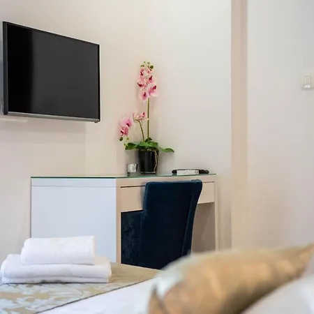Exclusive Apartments&rooms 4*